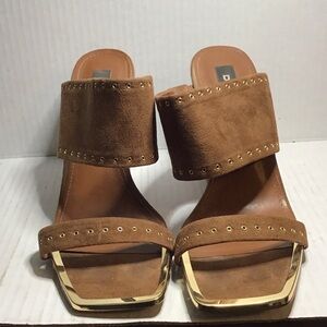 DKNY Latina Brown Suede Square open toe size 8 (31127) Sandals with Gold Accents